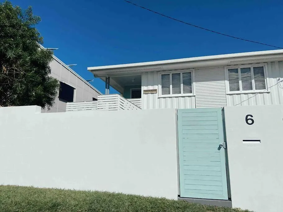 Дом отдыха Beach House @ Moffat Калаундра Австралия